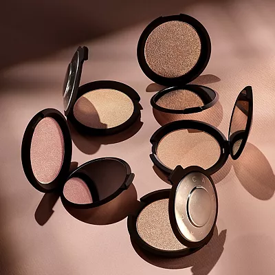 Becca Shimmering Skin Perfector Pressed Highlighter - Image 3