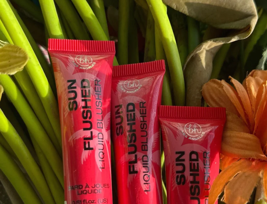 BH Sun Flushed Liquid Blusher - Image 2