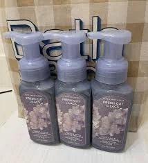 Bath & Body Works Fresh Cut Lilacs Gentle & Clean Foaming Hand Soap 259ml - Image 2