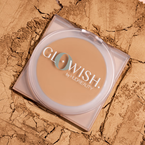 GloWish by Huda Beauty Luminous Pressed Powder  06 Medium Tan