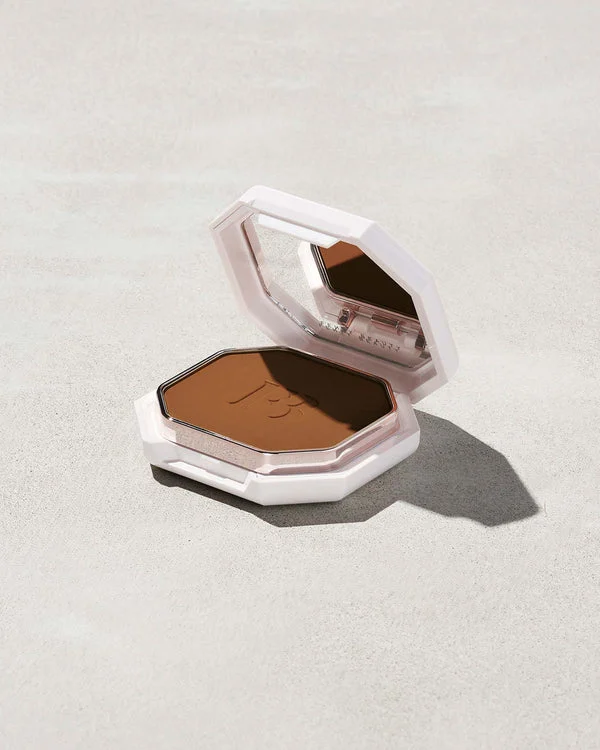 Fenty Beauty Pro Filt'r Soft Matte Powder Foundation - 400